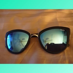 Quay sunglasses. Mirrored lenses.